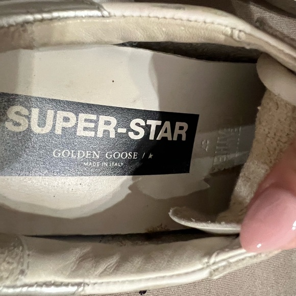 Low Super Star. Excellent condition. Worn handful of times. Dust bag included. - Picture 4 of 5